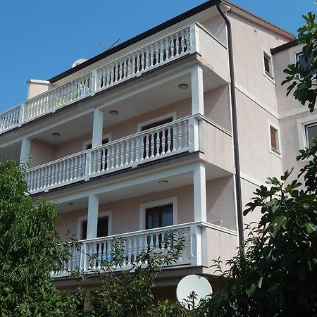 Apartments Vilanija Exterior foto